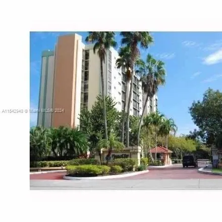 Image 3 - Plaza of the Americas Building 4, North Bay Road, Sunny Isles Beach, FL 33160, USA - Condo for sale