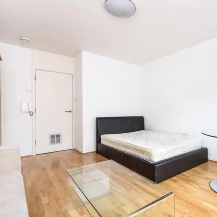 Image 3 - Sudbrooke Road, London, SW12 8TH, United Kingdom - Apartment for rent