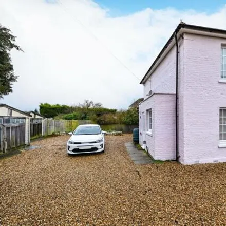 Image 4 - unnamed road, Old Windsor, SL4 2RD, United Kingdom - Duplex for rent