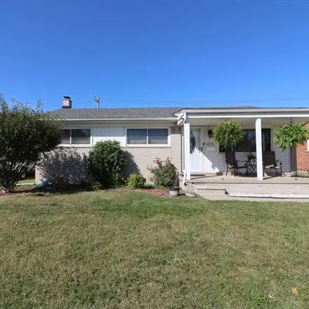 Buy this 3 bed house on 20896 Crestmont Lane in Dearborn Heights, MI 48127