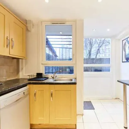 Rent this 2 bed apartment on Grosvenor Terrace in London, SE5 0NN