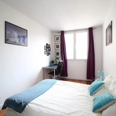 Rent this 3 bed apartment on 7 Passage Kracher in 75018 Paris, France