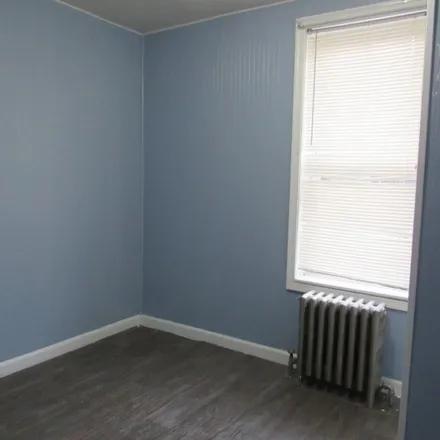 Rent this 3 bed apartment on 386 Center Street in Phillipsburg, NJ 08865