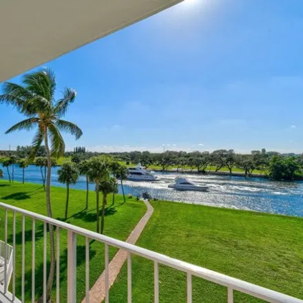 Buy this 2 bed condo on Optimus Barbell Club in Golfview Road, North Palm Beach