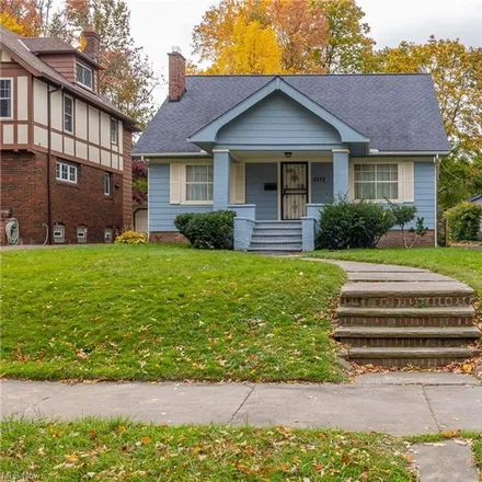 Buy this 4 bed house on 3372 Bradford Road in Cleveland Heights, OH 44118