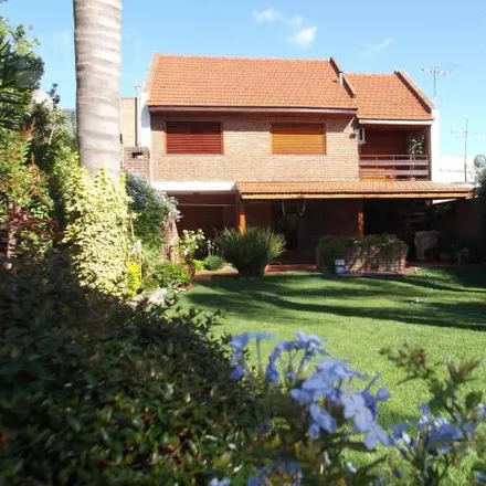 Buy this 4 bed house on Carlos Croce 1951 in Partido de Lomas de Zamora, 1828 Banfield