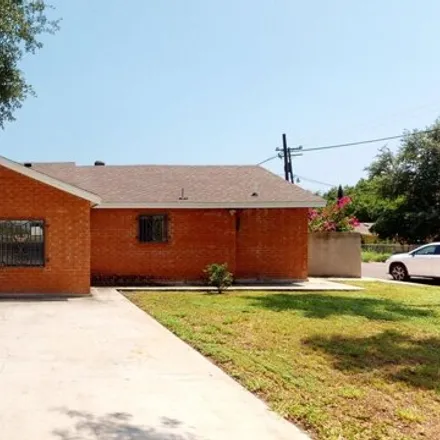 Rent this 3 bed house on 2181 North Buena Vista Avenue in Laredo, TX 78043