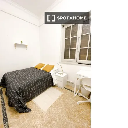 Rent this 8 bed room on Carrer de Muntaner in 462, 08001 Barcelona