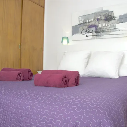 Image 4 - Carrer d'Olesa, 30, 08027 Barcelona, Spain - Apartment for rent