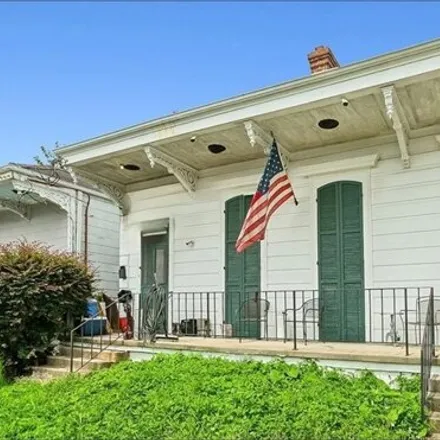 Buy this 6 bed house on 419 Second Street in New Orleans, LA 70130