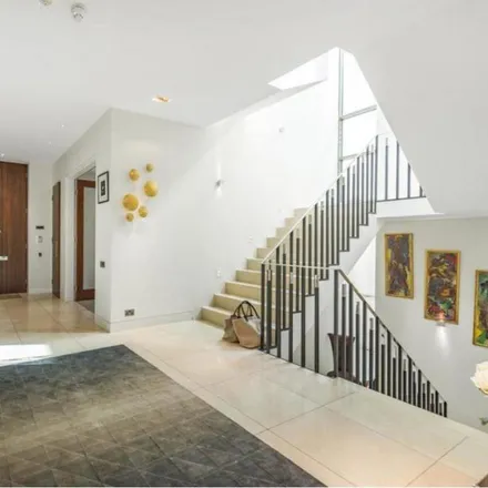 Image 4 - 74 West Heath Road, Childs Hill, London, NW3 7UR, United Kingdom - House for rent