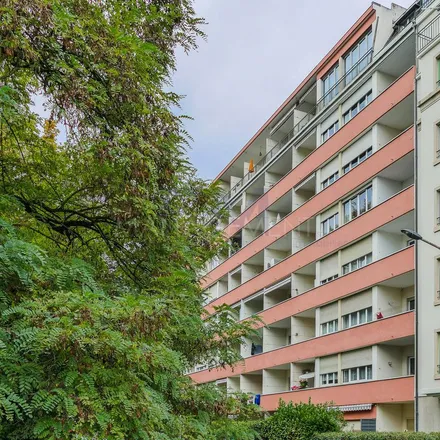 Rent this 3 bed apartment on Stand in Boulevard Georges-Favon, 1204 Geneva