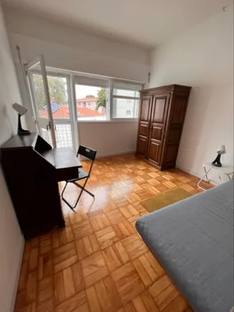 Rent this 3 bed room on Rua Coronel Almeida Valente in 4249-004 Porto, Portugal