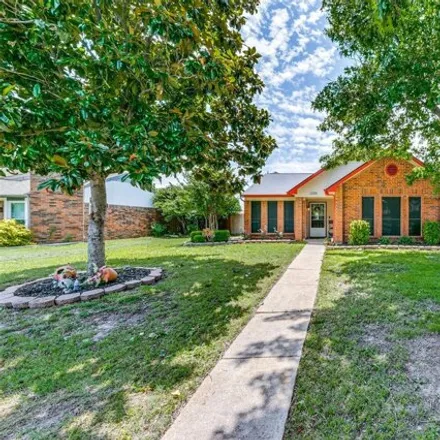 Buy this 3 bed house on 1310 Wyndham Drive in Wylie, TX 75098