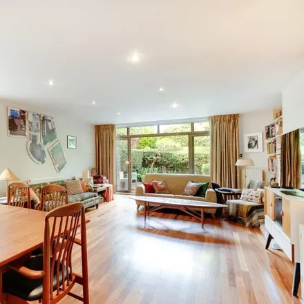 Image 3 - Langland Gardens, London, NW3 6PY, United Kingdom - Townhouse for rent