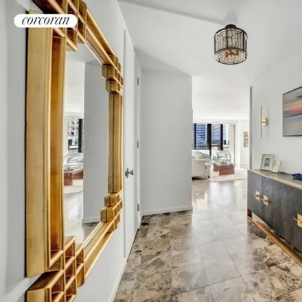 Image 7 - Connaught Tower, 300 East 54th Street, New York, NY 10022, USA - Apartment for sale