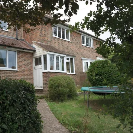 Rent this 4 bed duplex on Firle Crescent in Offham, BN7 1QG
