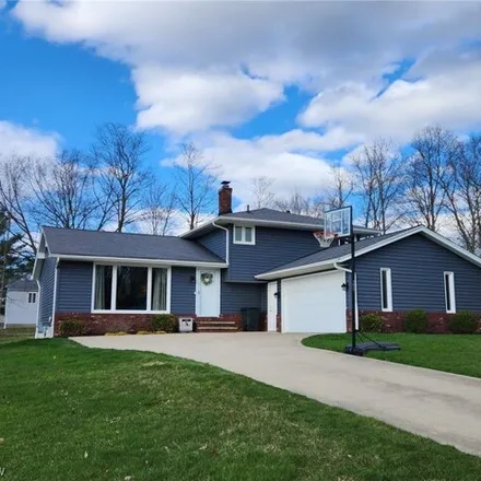Buy this 4 bed house on 4583 Persimmon Lane in Brunswick, OH 44212