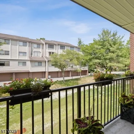 Image 8 - 99 Courts of Glenpointe Driveway, Teaneck Township, NJ 07666, USA - Townhouse for sale