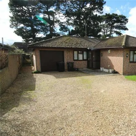 Buy this 3 bed house on 2 Edmunds Close in Barton on Sea, BH25 7EN