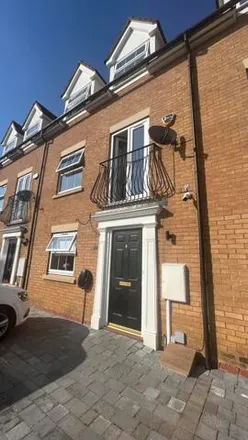 Rent this 4 bed townhouse on Breezehill in Wootton, NN4 6AG