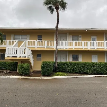 Buy this 1 bed condo on Deerfield Beach Middle School in 701 Southeast 6th Avenue, Shorewood