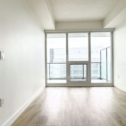 Image 3 - 115 McMahon Drive, Toronto, ON M2K 1C2, Canada - Apartment for rent