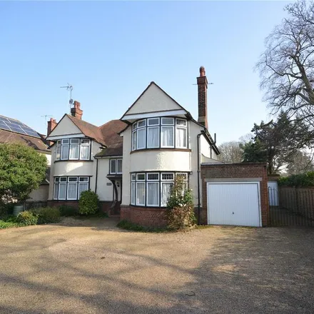 Rent this 4 bed house on Insurance Experts in Moulsham Street, Chelmsford
