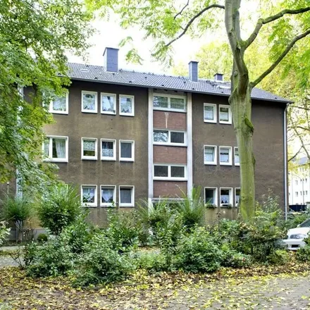 Rent this 3 bed apartment on Voßstraße 14 in 47137 Duisburg, Germany