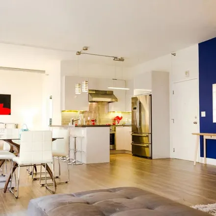 Rent this 1 bed apartment on LA Merchandise Mart in South Los Angeles Street, Los Angeles