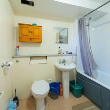 Image 3 - Varcoe Road, South Bermondsey, London, SE16 3BA, United Kingdom - Apartment for rent