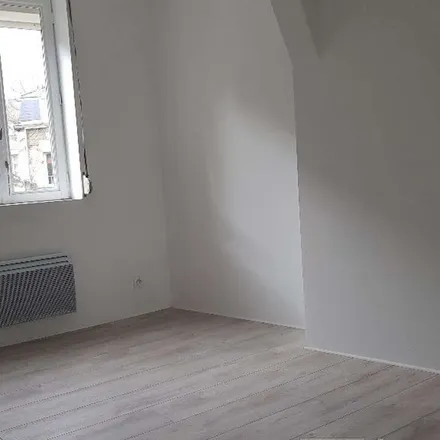 Rent this 2 bed apartment on Devred in Place d'Armes, 59300 Valenciennes