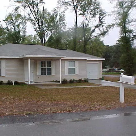 Image 1 - 714 Lee Avenue, Crestview, FL 32539, USA - House for rent