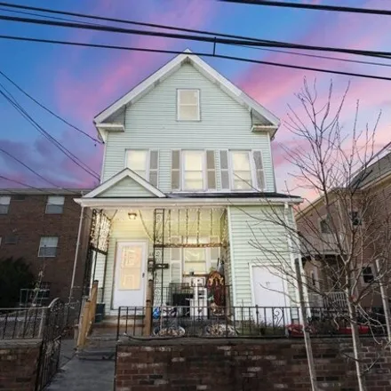 Buy this 8 bed house on 48 Flint Street in Somerville, MA 02145
