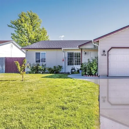 Buy this 3 bed house on 1700 Cambridge Street in Caldwell, ID 83607