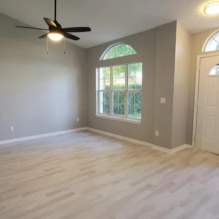 Image 2 - 8219 Teaticket Drive, Jacksonville, FL 32244, USA - House for rent