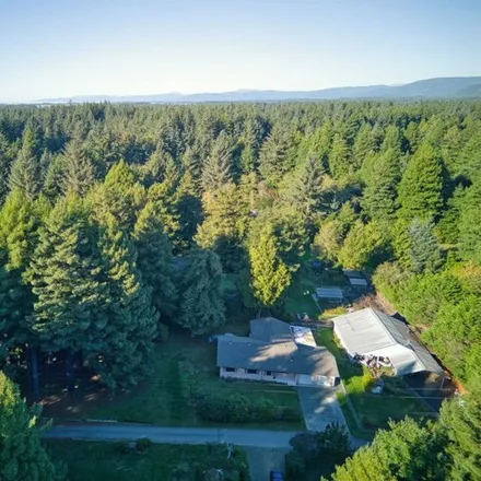 Buy this 5 bed house on 183 Tanglewood Lane in Del Norte County, CA 95531