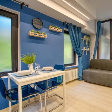 Rent this studio apartment on Viale Giovanni Suzzani 273 in 20126 Milan MI, Italy