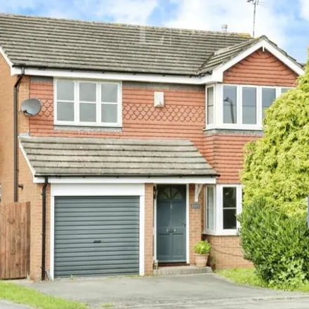 Rent this 4 bed house on Kielder Close in Narborough, LE19 3YW