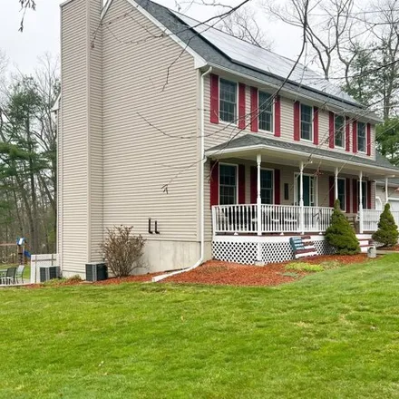 Image 2 - 67 Anna Maria Lane, Windham, CT 06280, USA - House for sale