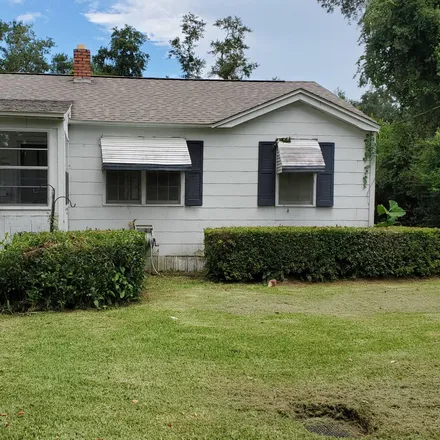 Buy this 3 bed house on 2989 Staley Street in Marianna, FL 32446