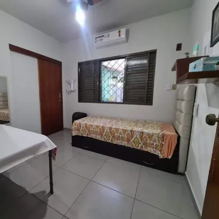 Buy this 4 bed house on Rua Cassilândia in Autonomista, Campo Grande - MS
