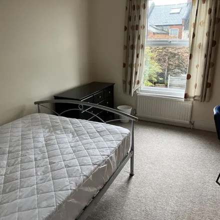 Image 6 - Alexandra Way, Park Road, Thornbury, BS35 1HR, United Kingdom - Apartment for rent