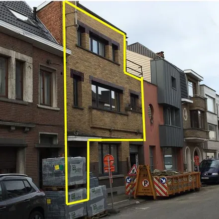 Rent this 4 bed apartment on Jozef Buyssestraat 62 in 9230 Wetteren, Belgium