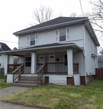Rent this 2 bed house on 408 Madison Avenue in Akron, OH 44320
