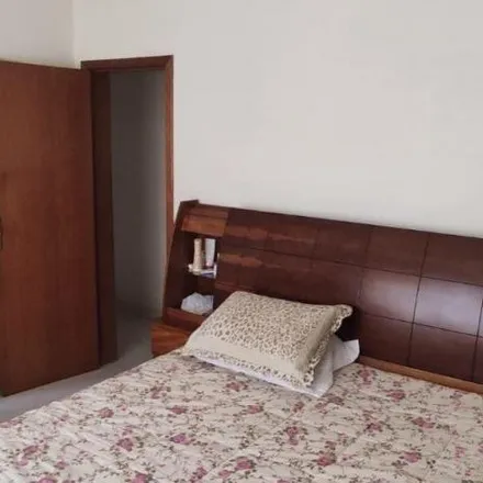 Buy this 3 bed apartment on Rua Goiânia in Ipatinga - MG, 35164-300