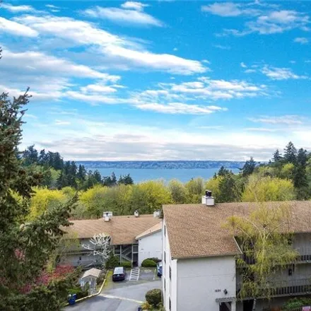 Buy this 2 bed condo on 1211 Southwest 132nd Lane in Burien, WA 98146