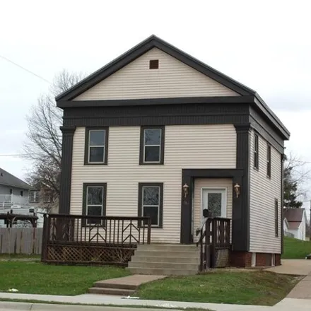 Image 2 - 747 West Platt Street, Maquoketa, IA 52060, USA - House for sale