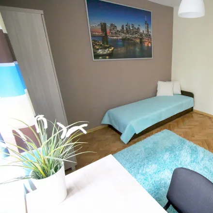 Rent this 5 bed room on Styrska 3 in 91-403 Łódź, Poland