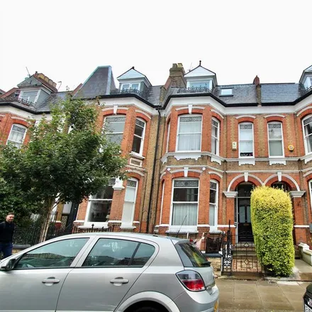 Image 2 - Clissold Crescent, London, N16 9BE, United Kingdom - Apartment for rent